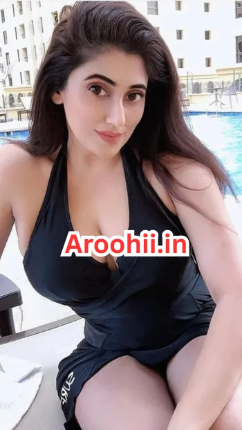 Female companions near Mahanagar